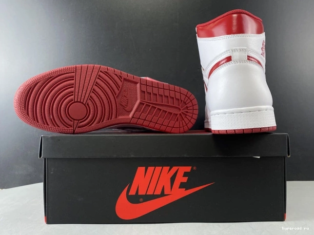 Retro Jordan (2017) 555088-103 Metallic Air Red 1 0520